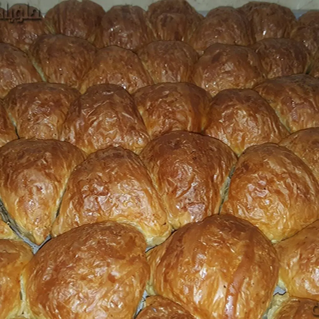 Shaabiyat with Walnuts _ 1 piece